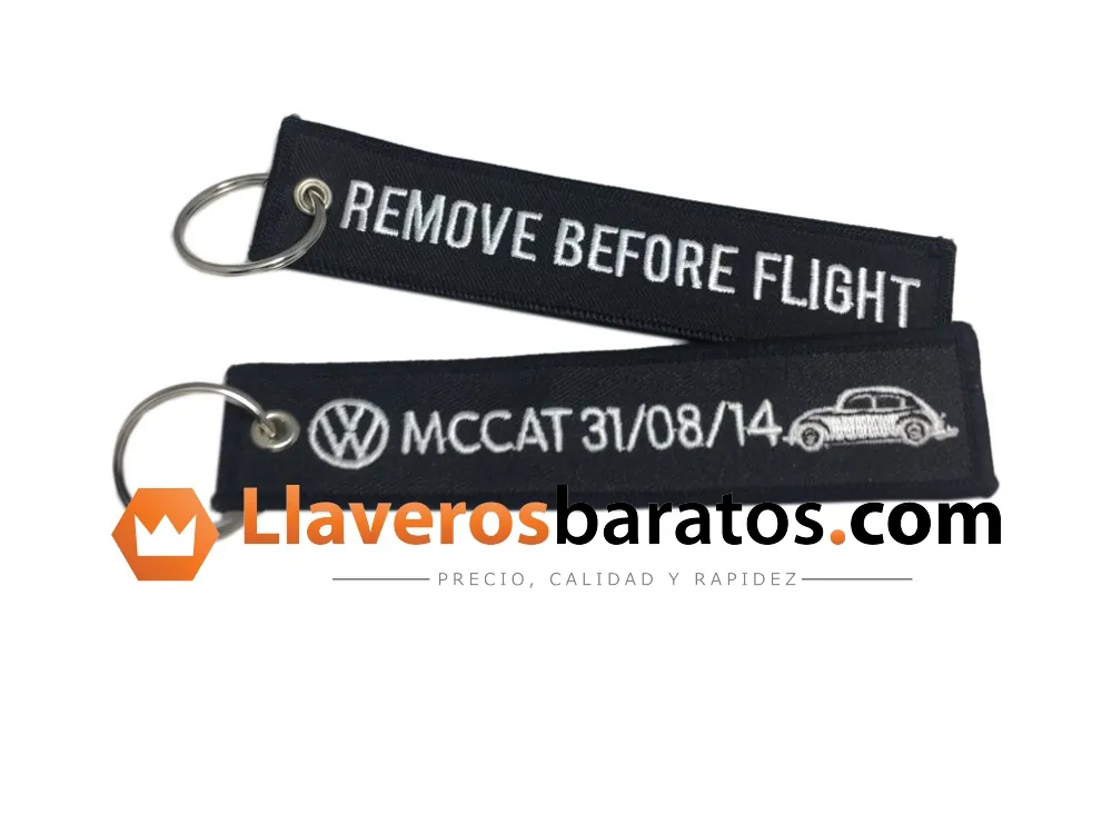 Llavero de tela bordado Remove Before Flight negro